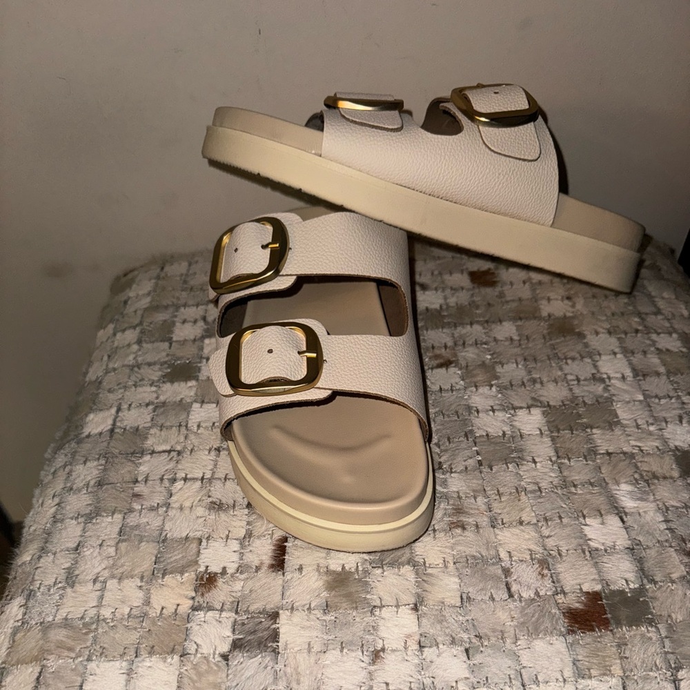 Mila Paoli Cream Leather Sandal Size  9.5